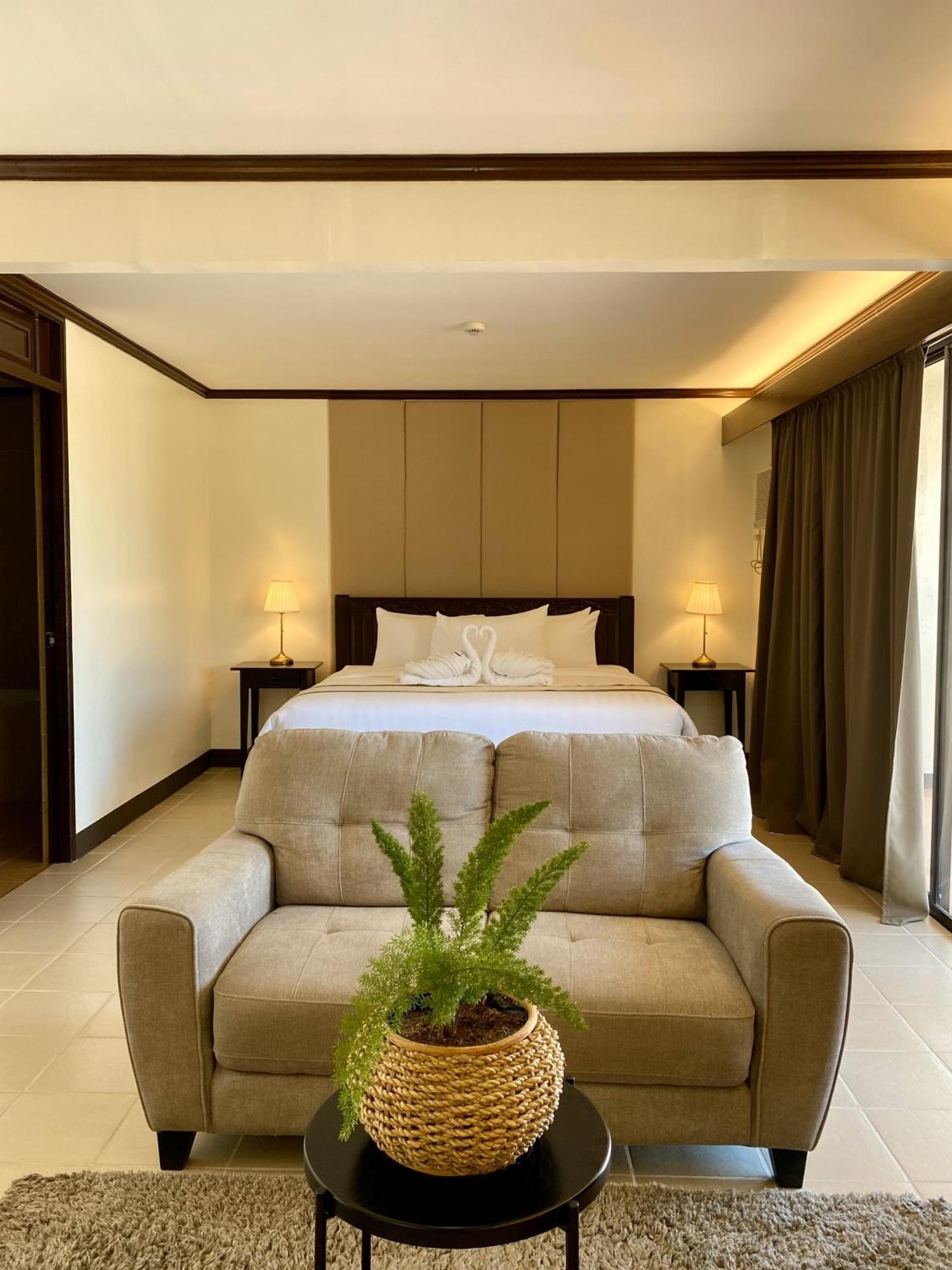 Plaza Del Norte Hotel And Convention Center 라오아그 외부 사진