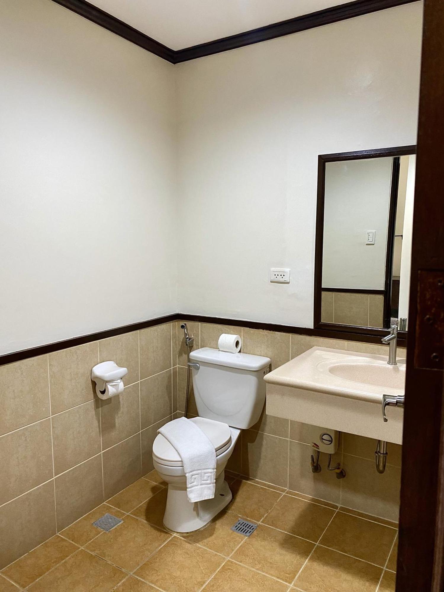 Plaza Del Norte Hotel And Convention Center 라오아그 외부 사진
