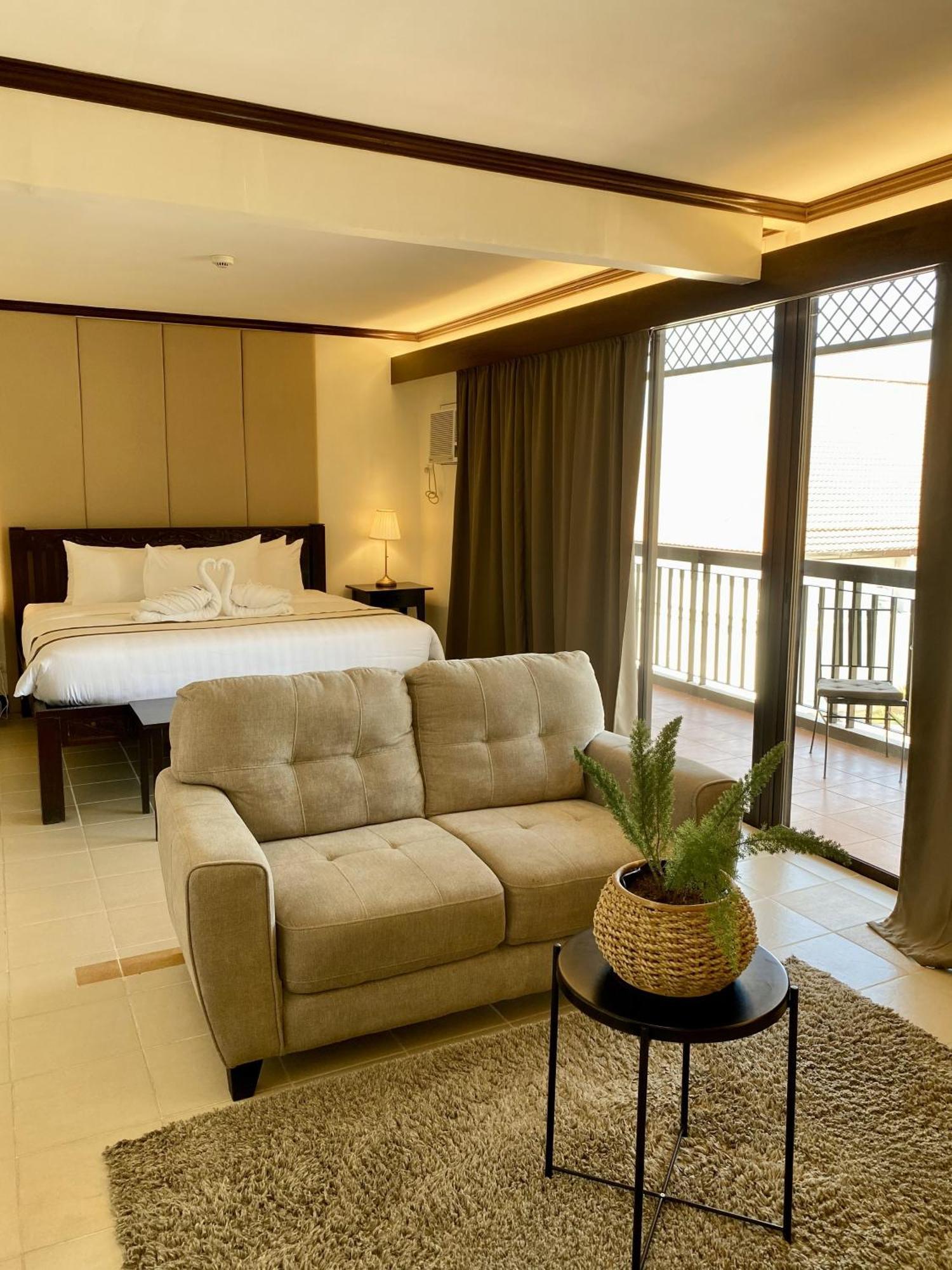 Plaza Del Norte Hotel And Convention Center 라오아그 외부 사진